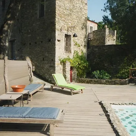Holiday home Moulin Casta Avec Riviere Et Piscine En Pleine Nature